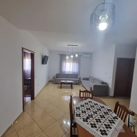 Apartamento Caushaj *